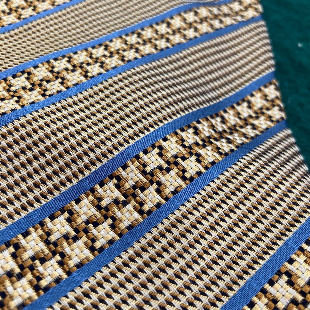 Massimo Bizzocchi tie. Italian 100% silk